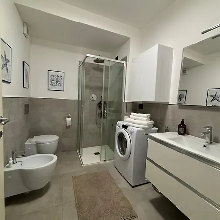 Azzurro Sea View With Parking And Balcony 5 Min Walk To ברג'ג'י