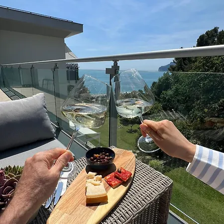 Azzurro - Beautiful And Bright Sea View * Bergeggi