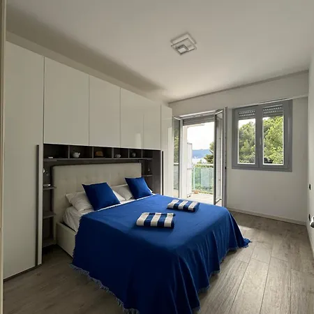 Azzurro Sea View With Parking And Balcony 5 Min Walk To 公寓 贝尔杰吉