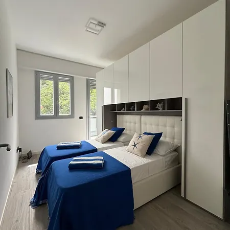 公寓 Azzurro Sea View With Parking And Balcony 5 Min Walk To 贝尔杰吉