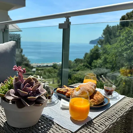 Daire Azzurro Sea View With Parking And Balcony 5 Min Walk To Bergeggi