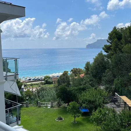 Azzurro Sea View With Parking And Balcony 5 Min Walk To