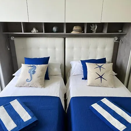 Azzurro Sea View With Parking And Balcony 5 Min Walk To 公寓 贝尔杰吉