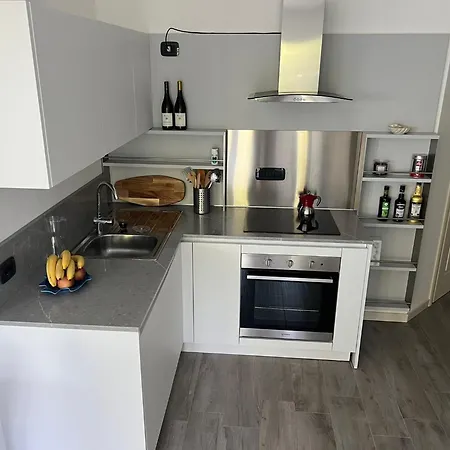 Azzurro Sea View With Parking And Balcony 5 Min Walk To