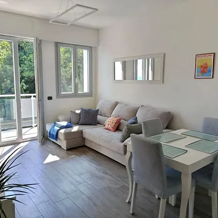 公寓 Azzurro Sea View With Parking And Balcony 5 Min Walk To