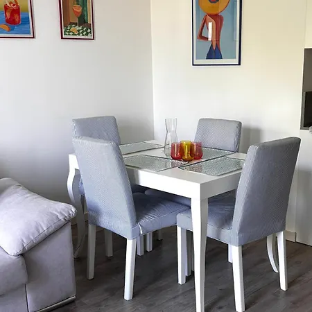 Azzurro Sea View With Parking And Balcony 5 Min Walk To 贝尔杰吉