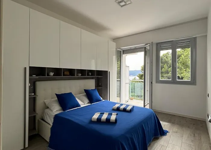 Azzurro - Beautiful And Bright Sea View Apartment Bergeggi