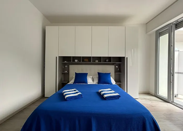 Azzurro - Beautiful And Bright Sea View