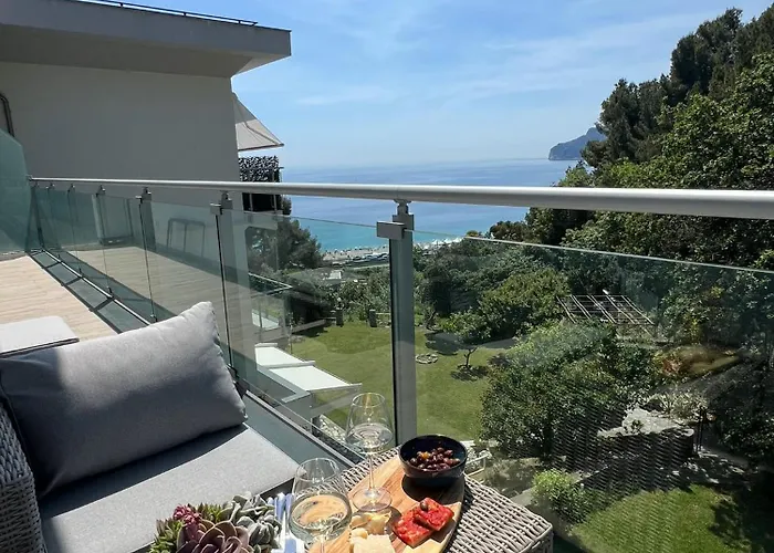 アパート Azzurro Sea View With Parking And Balcony 5 Min Walk To ベルジェッジ