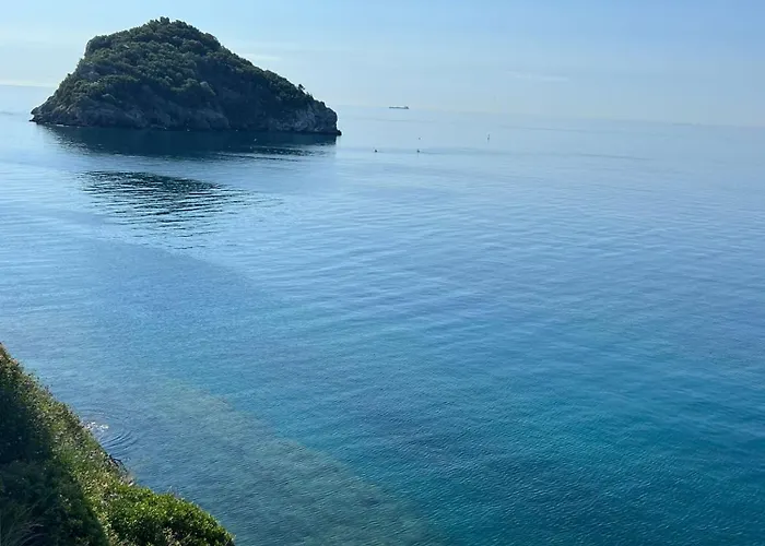 アパート Azzurro Sea View With Parking And Balcony 5 Min Walk To ベルジェッジ